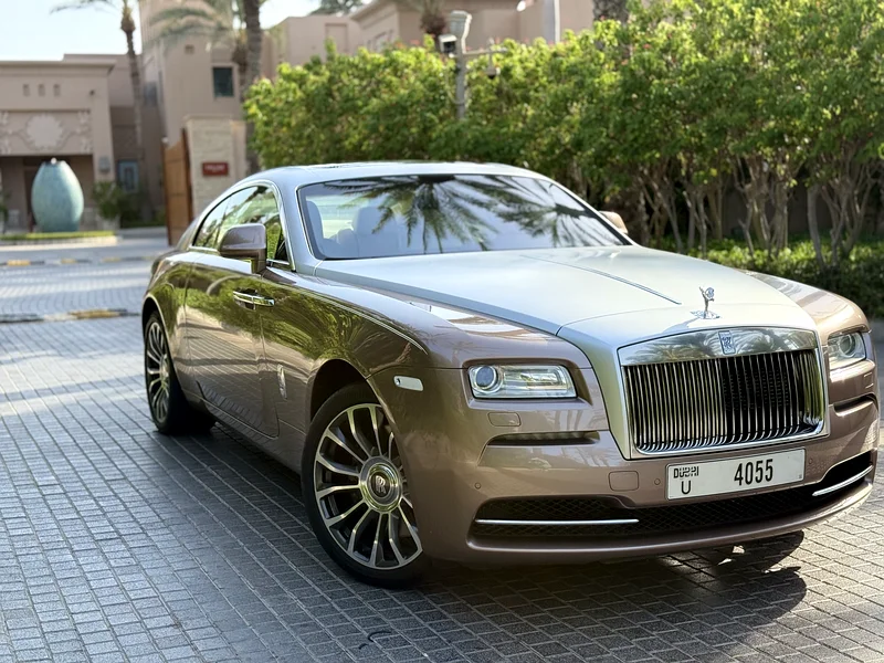 Rolls-Royce Wraith Silver With Gold First Edition 2014 Low Mileage In Excellent Condition63175705733505114