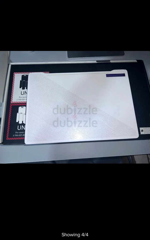 لابتوب أنيق وصغير للبيع!63266083457410111