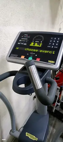 Cross trainer Technogym