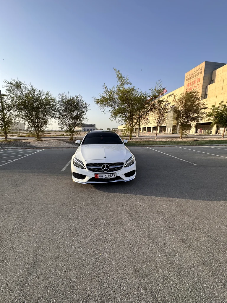 Full Option - In excellent condition- No accident  original paint - Mercedes C200 coupe63231640882051111