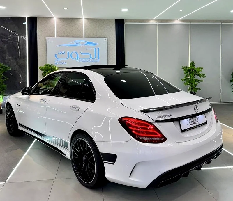 FACE LIFTED TO 2020 AMG MERCEDES C63S  V8 || FULLY LOADED || LIKE NEW || GCC62932673295745113