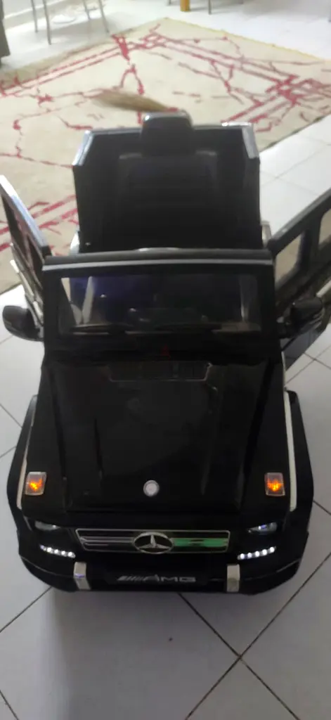 Charging toy car