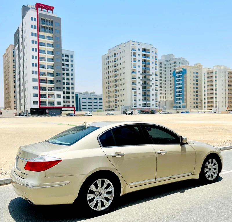 A BEAUTIFUL CLEAN HYUNDAI GENESIS 2011 MODEL GCC SPACE EXCELLENT CONDITION CLEAN CAR REF:878063137332907394113