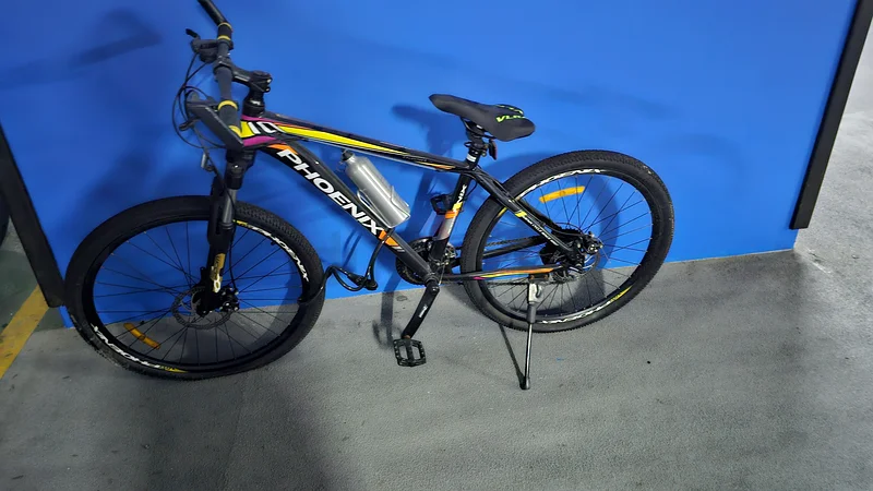 Sporty and perfectly clean bike62933694507395112