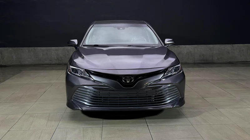 2020 Toyota Camry, LE Gray63166157552257111