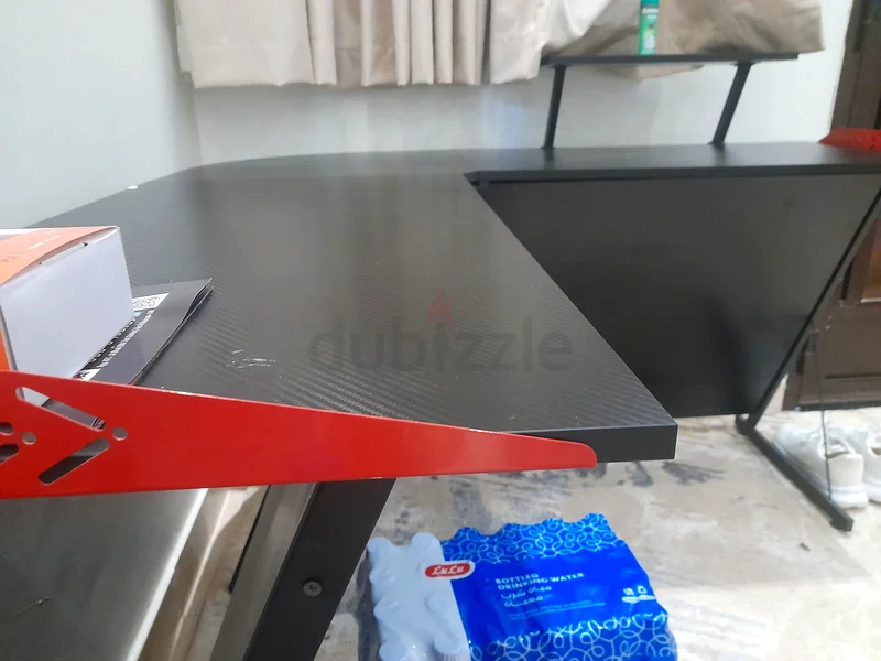 Gaming table629306522380811128