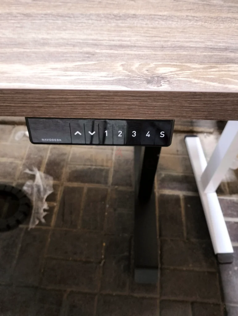 Im Selling office table electric adjustable available63217326925314114