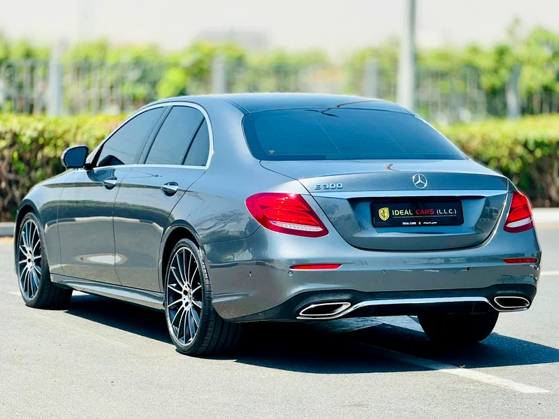 MERCEDES BENZ E300 |GCC SPECS| YEAR 2020 | ACCIDENT FREE | SINGLE OWNED |63233103189506114