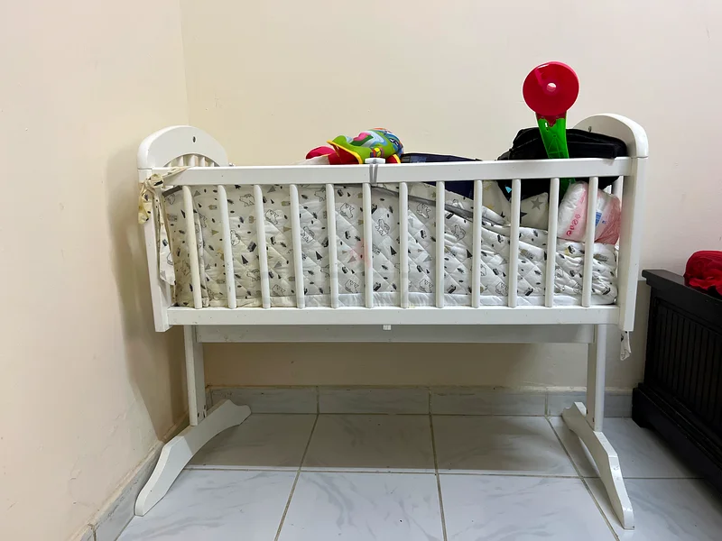 Baby Bed for sale  with Cover63206877870339111