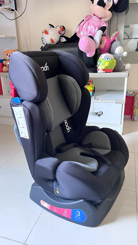 Safe Travels Ahead: Quality Child Car Seat for Your Little One!63174809350657111