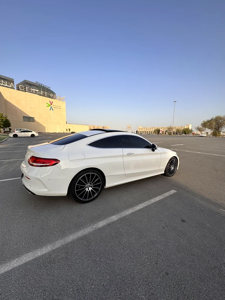 Full Option - In excellent condition- No accident  original paint - Mercedes C200 coupe63231640882051114