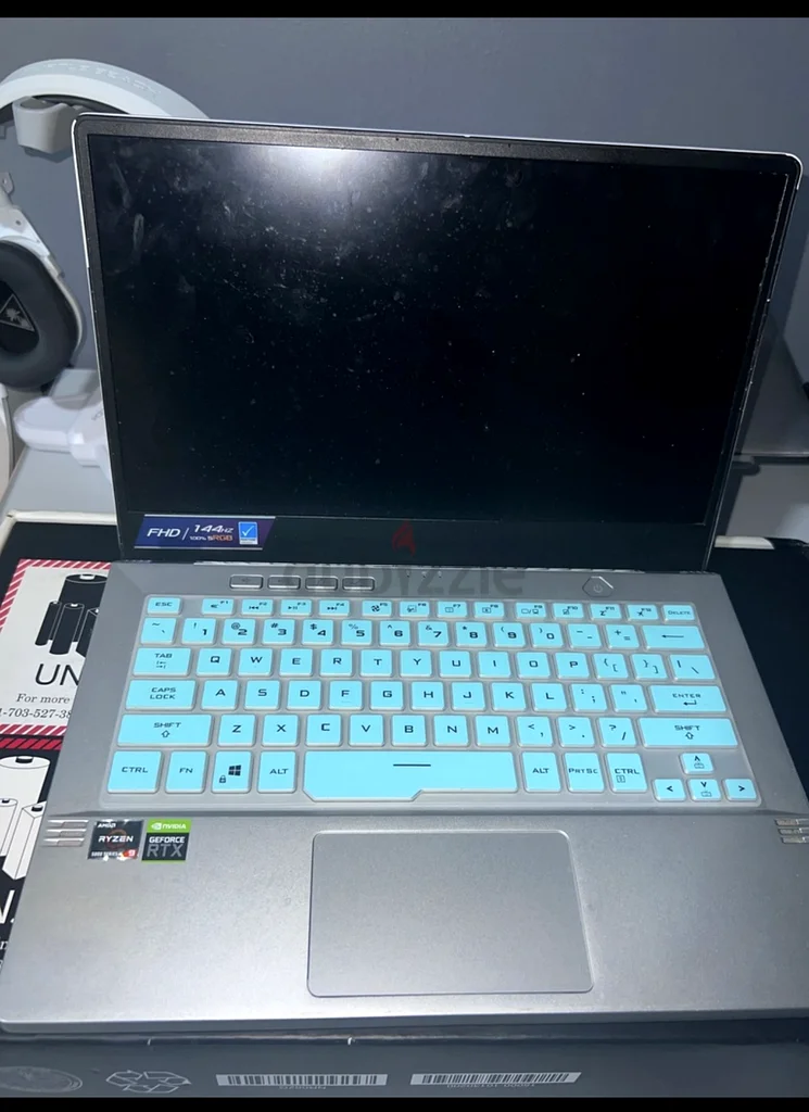 لابتوب أنيق وصغير للبيع!63266083457410115