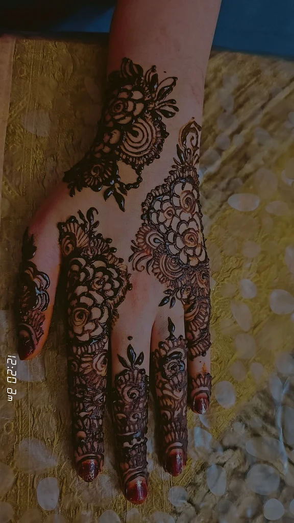 Henna Artist in Ajman63222349193858114