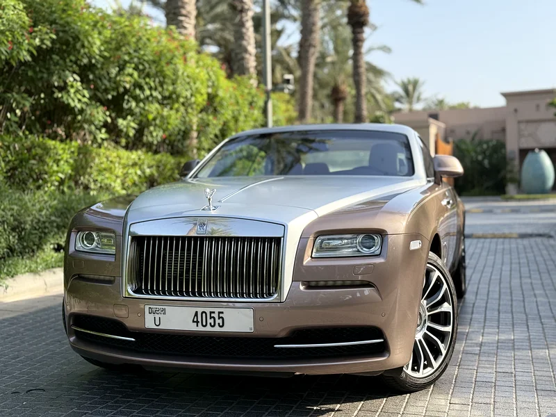 Rolls-Royce Wraith Silver With Gold First Edition 2014 Low Mileage In Excellent Condition63175705733505112