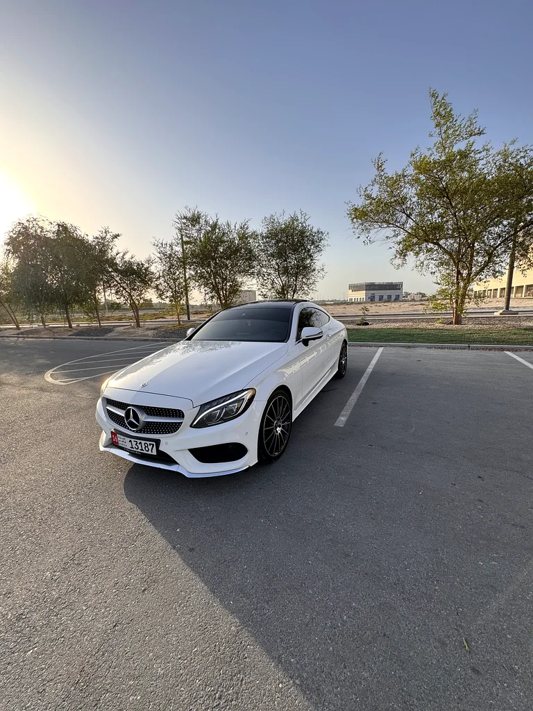 Full Option - In excellent condition- No accident  original paint - Mercedes C200 coupe63231640882051113