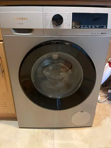 Siemens 9 Kg Less Used IQ300 Washing Machine, WG42A1X0GC FREE DELIVERY +WARRANTY