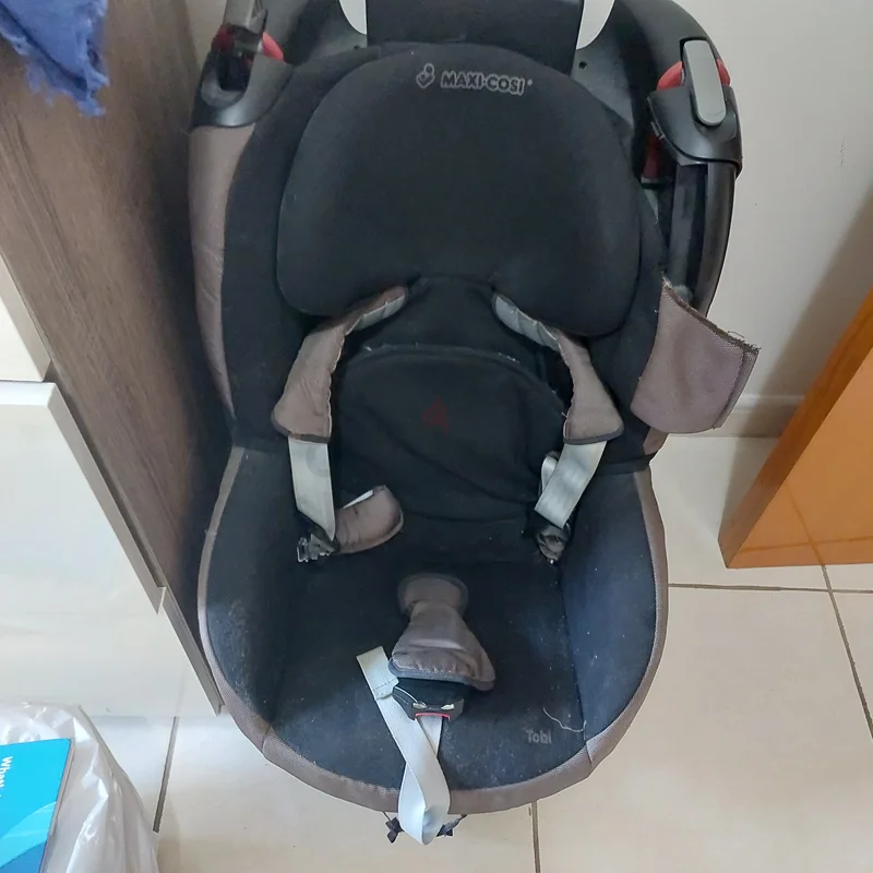 Giving away care seat629306525539861121