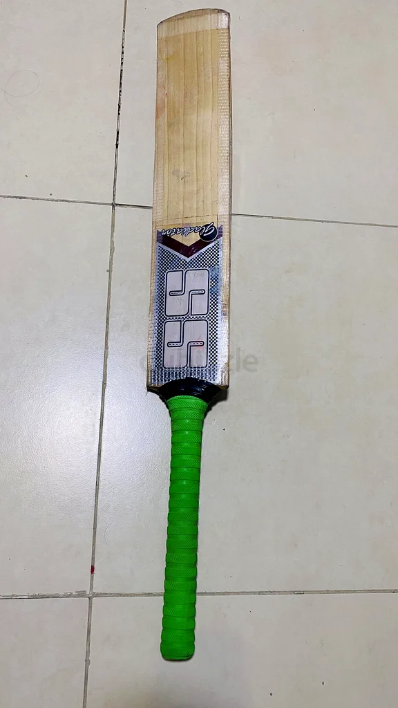 Premium Cricket Bat - Perfect for Aspiring Players!63247759124225113