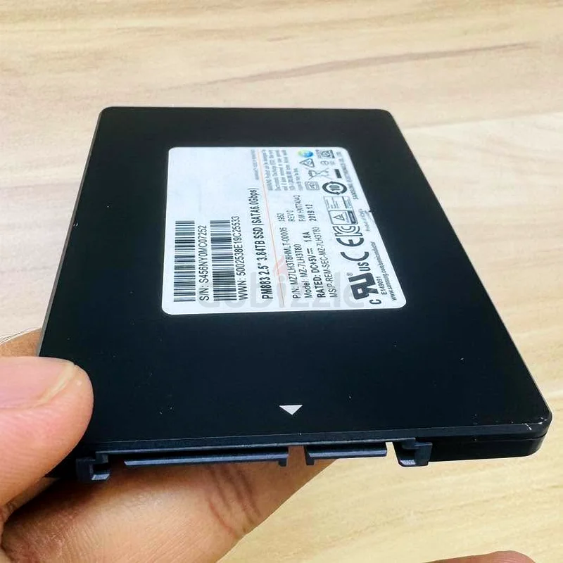 سamsung 3.84 تيرابايت PM883 SSD بحجم 2.5 بوصة، واجهة SATA، بصحة 99%63257117272579111