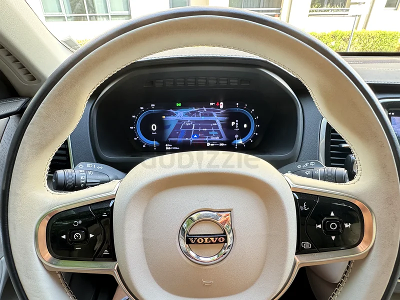 فولفو XC90 أول مالك / أميال قليلة / خدمات كاملة / ضمن الضمان63177574648963114