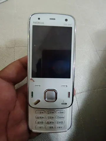 Nokia N86