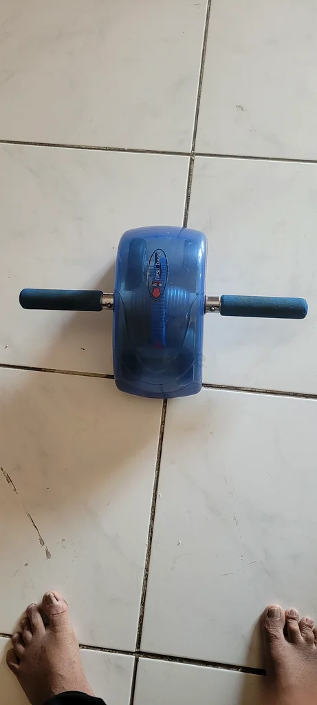 Ab Roller for Effective Core Workouts! (Moving out sale)632426912545301129