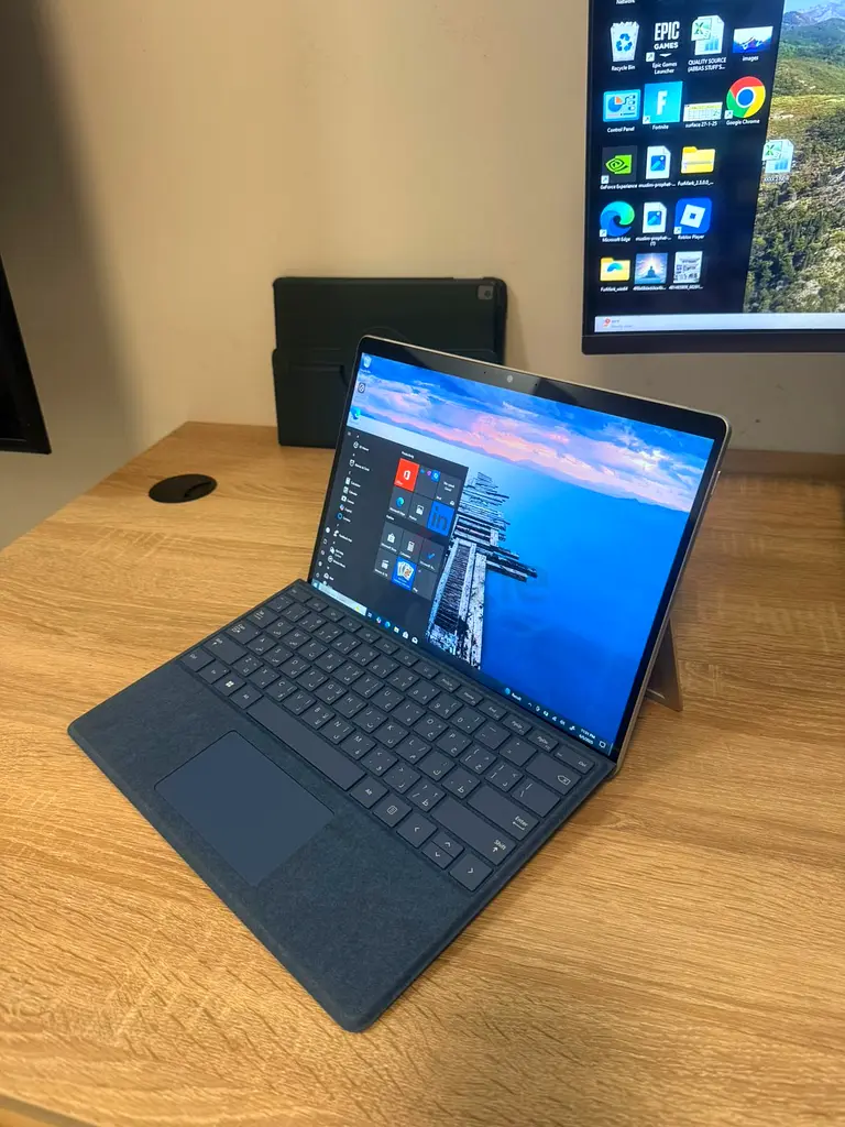SURFACE PRO 8  i7 11th generation63255529649665115