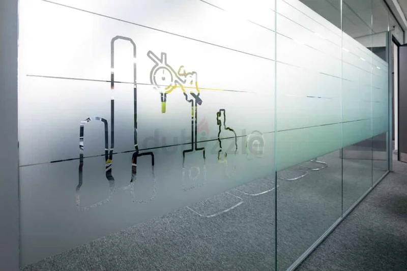 Office partition glass worker63220334594947111