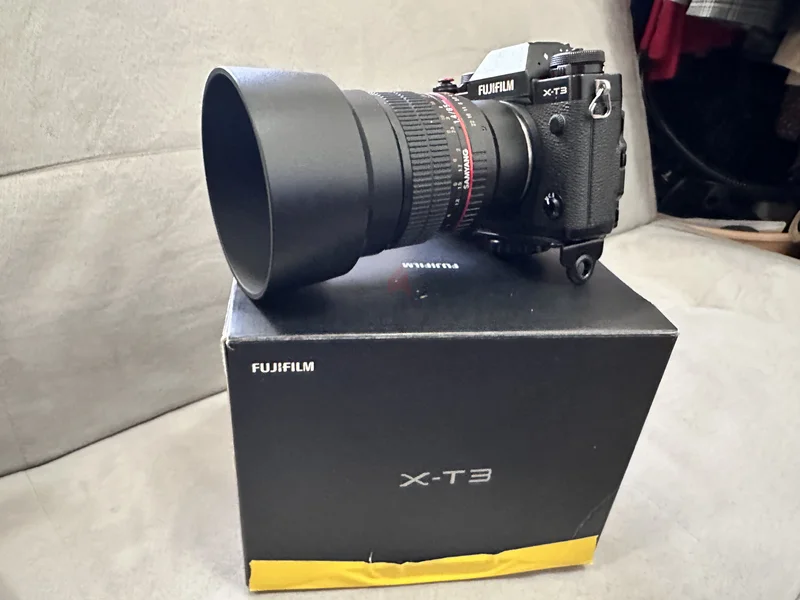 FUJIFILM XT3 مع ساميانغ 85 مم 1.4 التركيز اليدوي62931672267650112