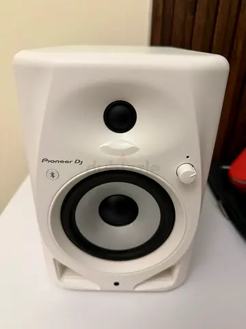 Pioneer DJ DM50D Bluetooth Pair White