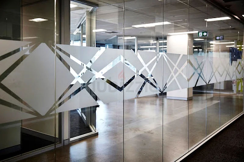 Office partition glass worker63220334594947112