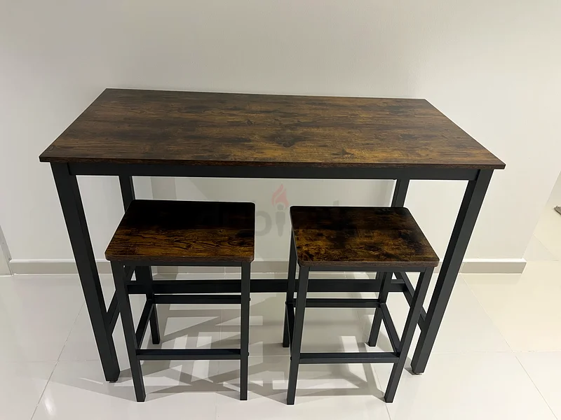 Rustic Bar Table and Stools Set63219818539905110