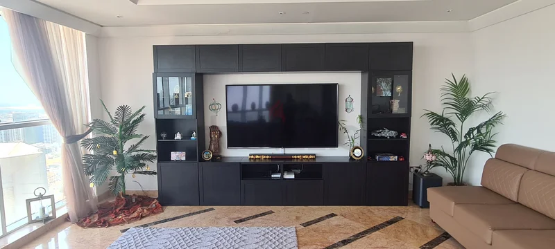 حاملة تلفزيون كبيرة مع مساحة تخزين واسعة على الأرفف62864709410307114