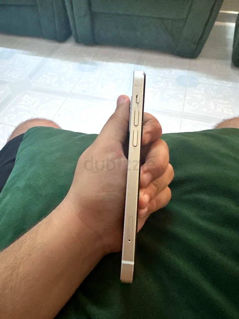 Iphone 1263215382056962113