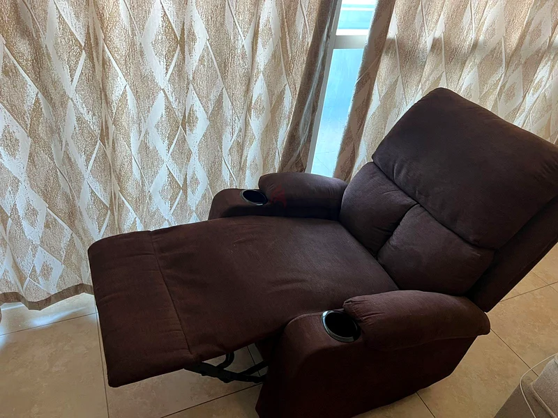 Recliner62863819657090111