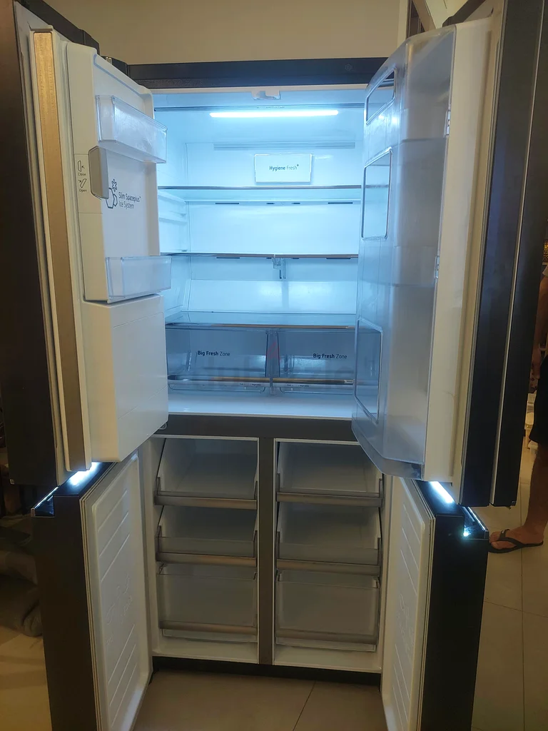 ثلاجة إل جي سليم ذات باب فرنسي باللون الأسود المطفي مع إنستا فيو GR-X29FTQKL63265599022978113