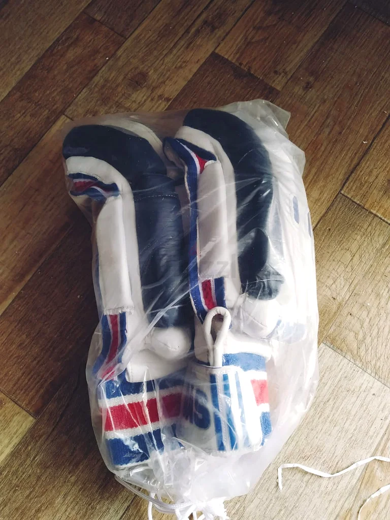Premium Cricket Gloves - Perfect for Serious Players!63247759090434113