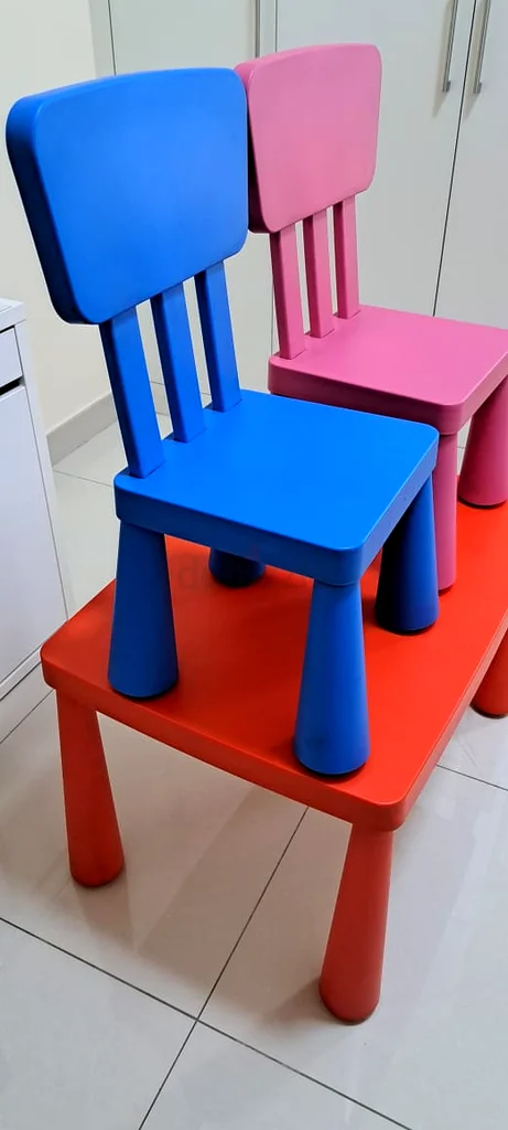 Vibrant Kids Table and Chair Set - Perfect for Playtime!63206390968322112