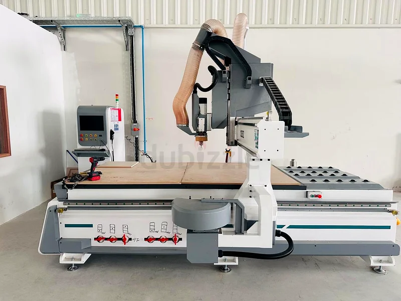 جهاز توجيه CNC عالي الأداء ذو 4 محاور (لأقفال الأبواب والمفصلات) للبيع - مثالي للقطع الدقيق!63265598575489111