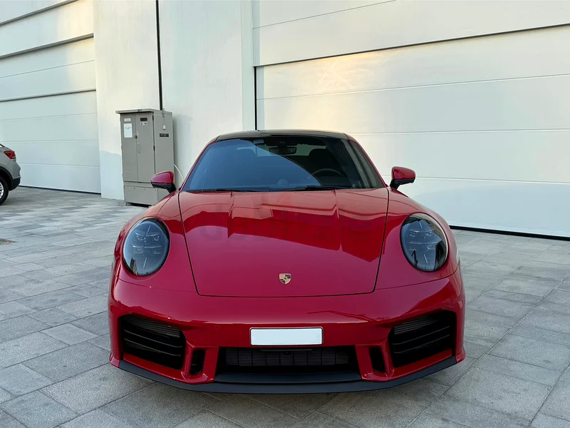 بورشه 911 كاريرا (992.2) 2025 – أحمر كارمين63169443204226111
