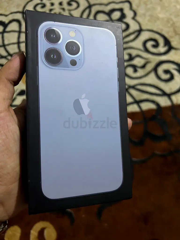 IPhone 13 pro 25663213427335811112