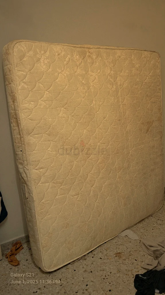 Queen Size Mattress for Sale!63186272921731111