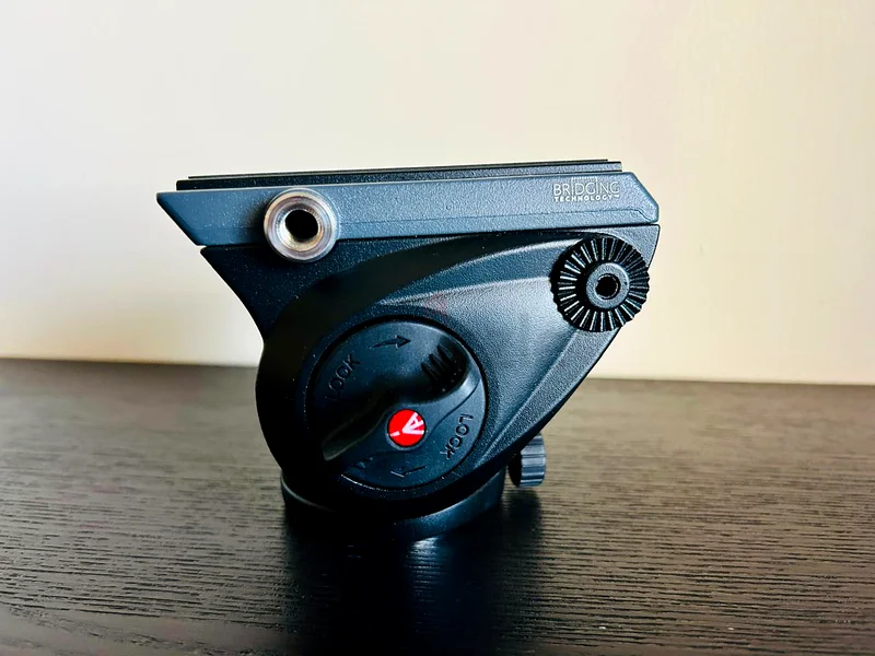 رأس الفيديو Manfrotto MVH500AH مع قاعدة مسطحة629316725585931111