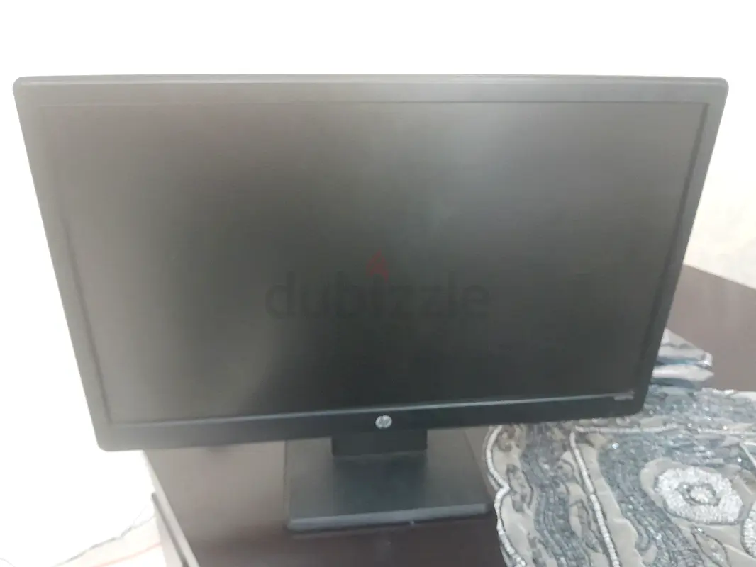 Sleek HP Monitor for Sale - Great Condition!