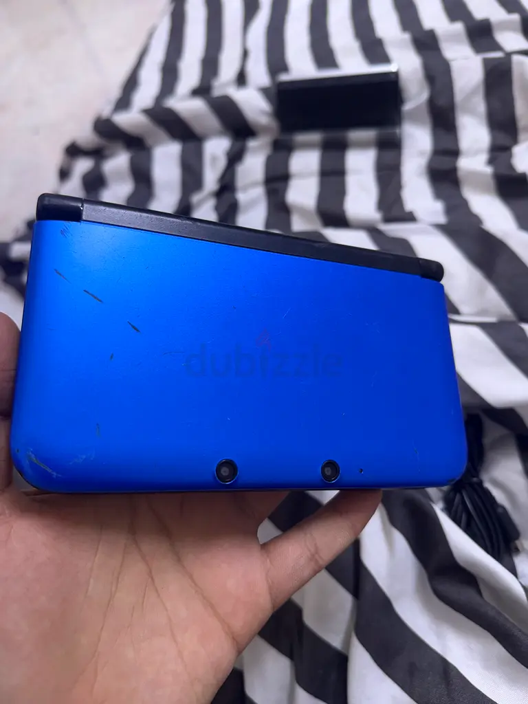 Nintendo 3ds xl with games and stylus