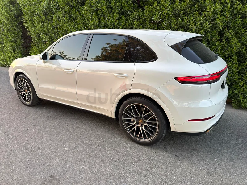 Amazing Porsche Cayenne Turbo GCC 201863150479473793111