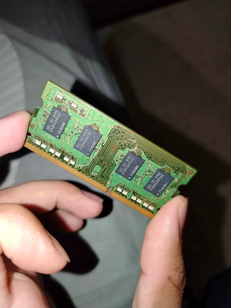 Samsung RAM Memory Module - Upgrade Your PC Performance!63253969810947111