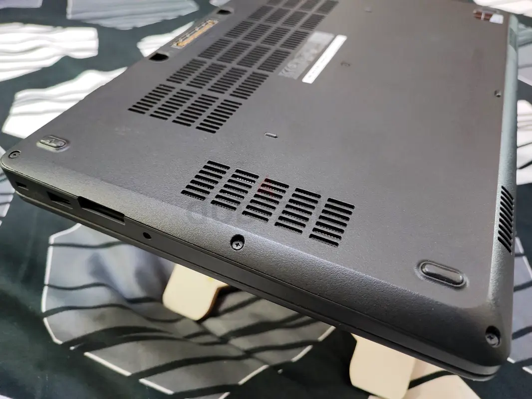 Dell Latitude E547063255527773699117