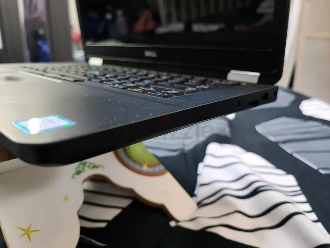 Dell Latitude E547063255527773699112