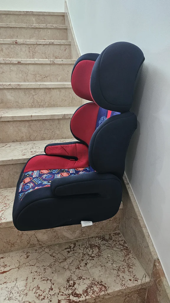 مقعد سيارة62932700769282111